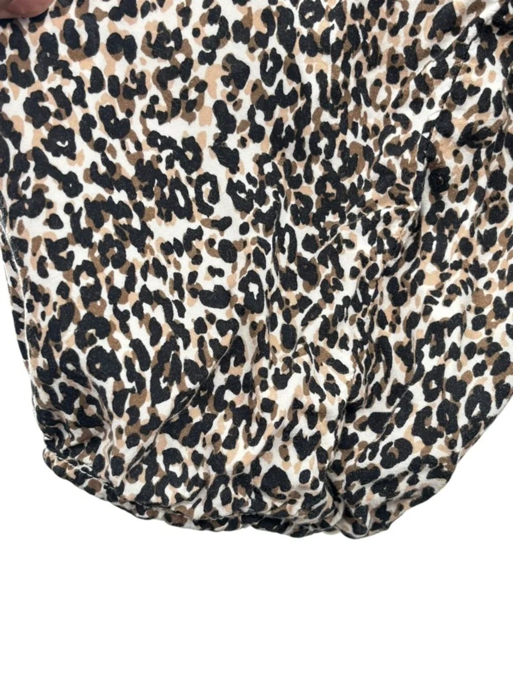 Old Navy Women’s Leopard Popover Open Neck Blouse - Black & Cream in Petite XL - Picture 7 of 13